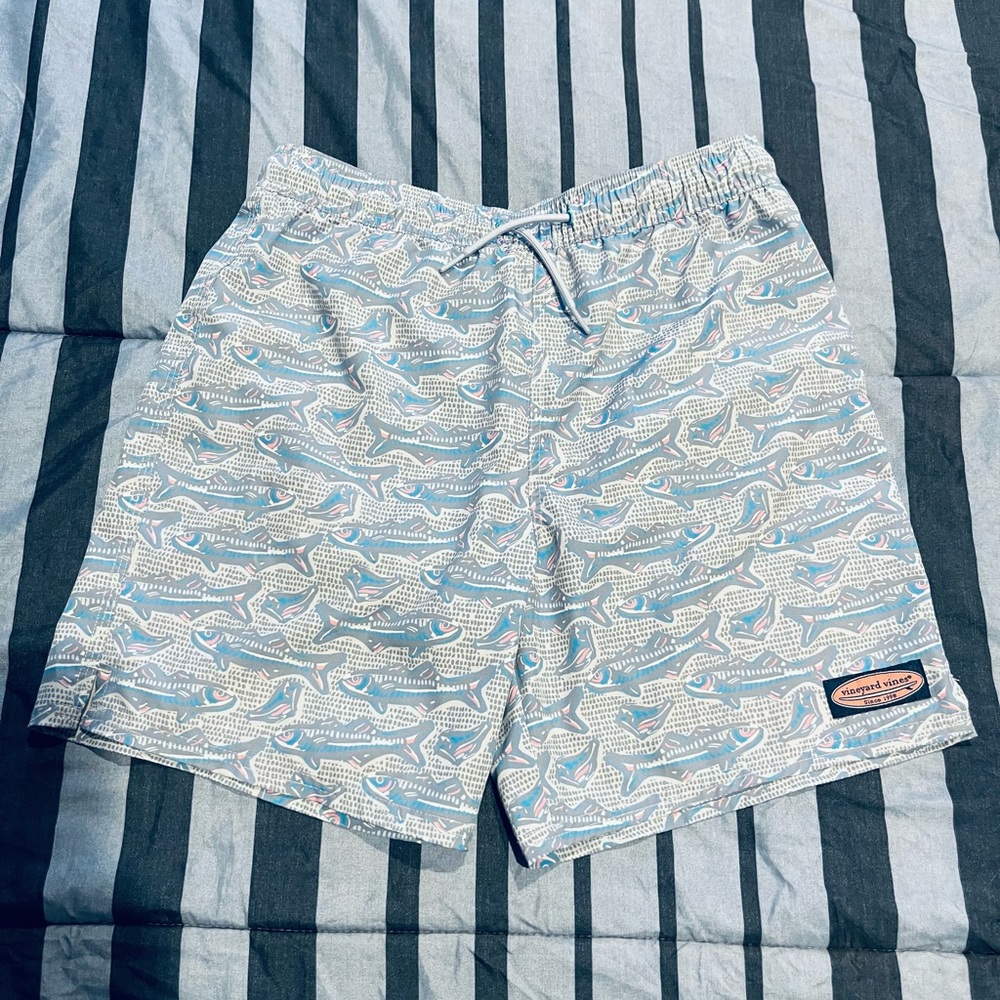 Boys Vineyard Vines size large swimsuit